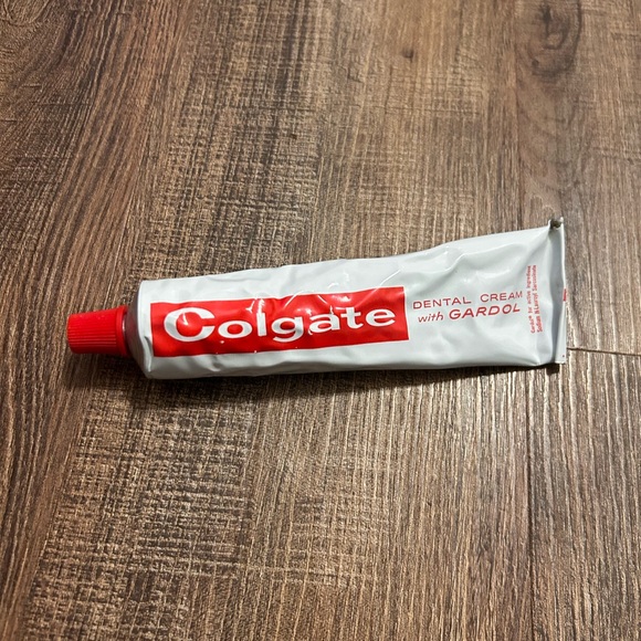 1962 Colgate Red Toothpaste - Picture 4 of 5